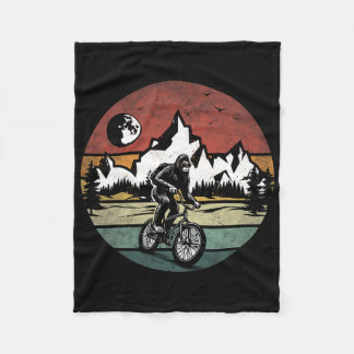 Bigfoot Riding Bicycle Vintage Mountain Biking Big Fleecefilt