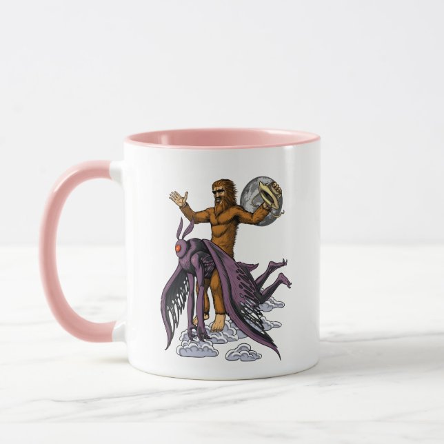 Bigfoot Riding Mothman Mugg (Vänster)
