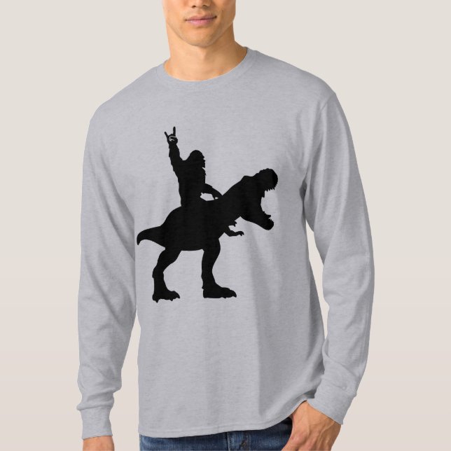 Bigfoot Riding T-Rex T Shirt (Framsida)