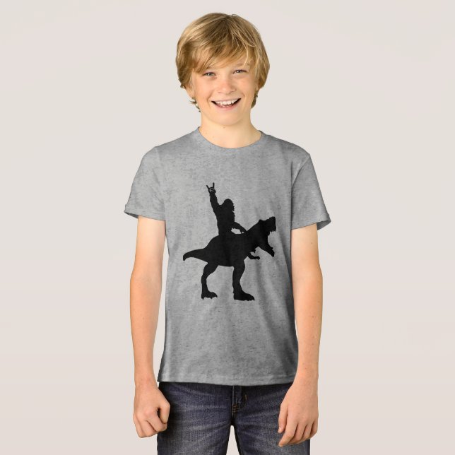 Bigfoot Riding T-Rex T Shirt (Framsida Full)