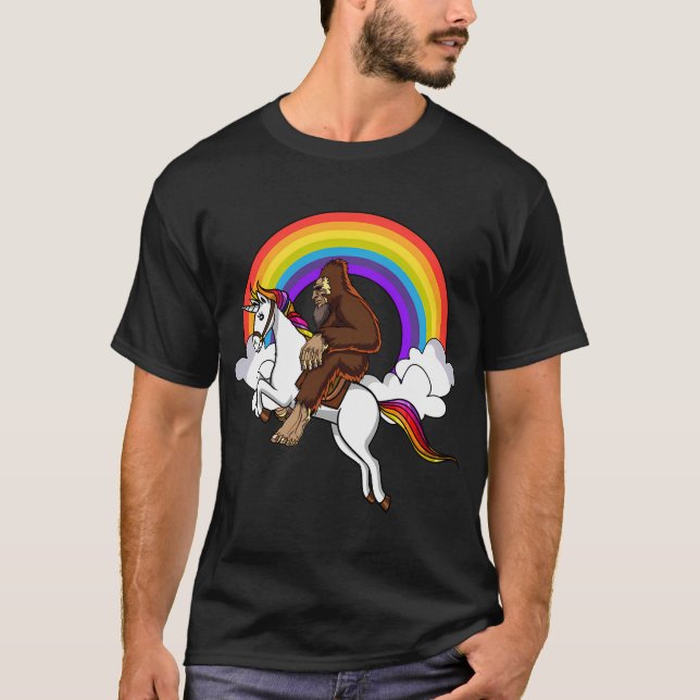 Bigfoot Ridning Enhörning T Shirt (Framsida)