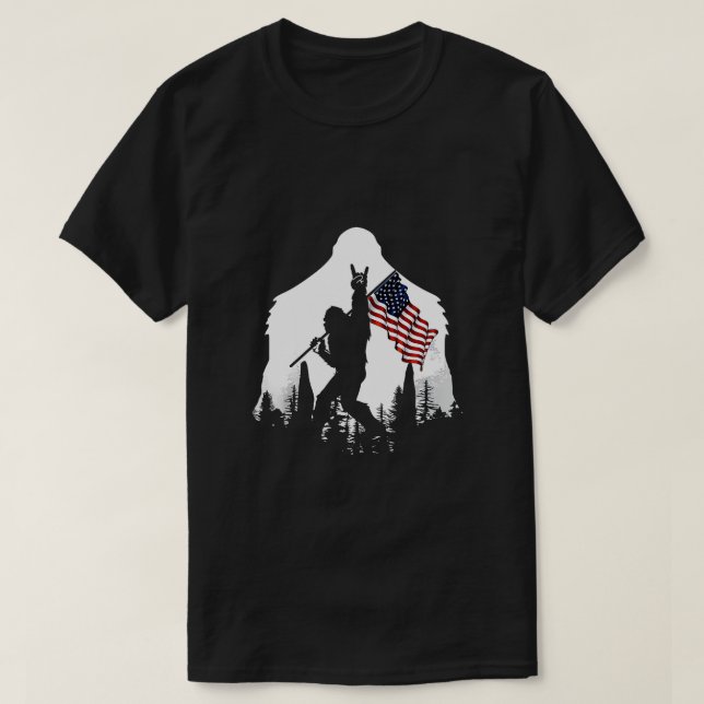 Bigfoot Rock and roll Silhouette American Flagga  T Shirt (Design framsida)
