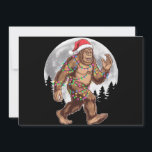 Bigfoot Santa Julgran Ljus Julafton Sasquatch Julkort<br><div class="desc">Bigfoot Santa Julgran Ljus Julafton Sasquatch</div>