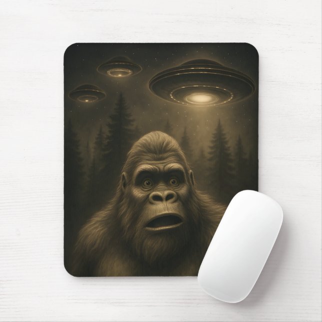 Bigfoot Sasquatch Alien UFO Funny Musmatta (Med mus)