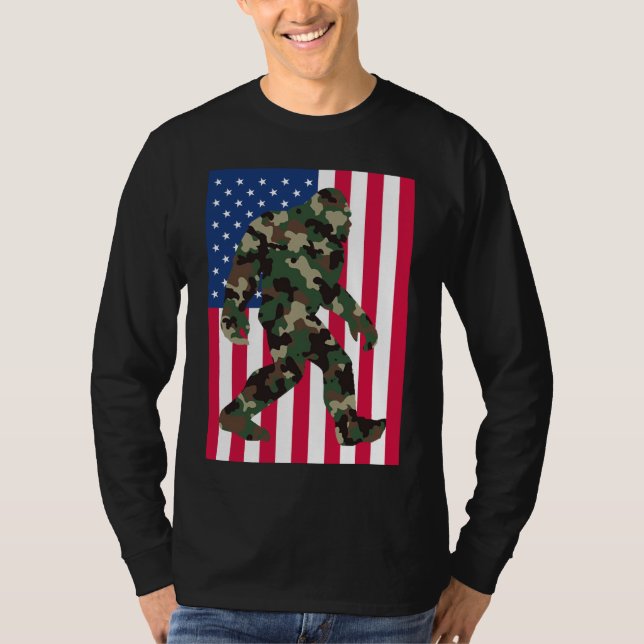 Bigfoot Sasquatch Camo T Shirt (Framsida)