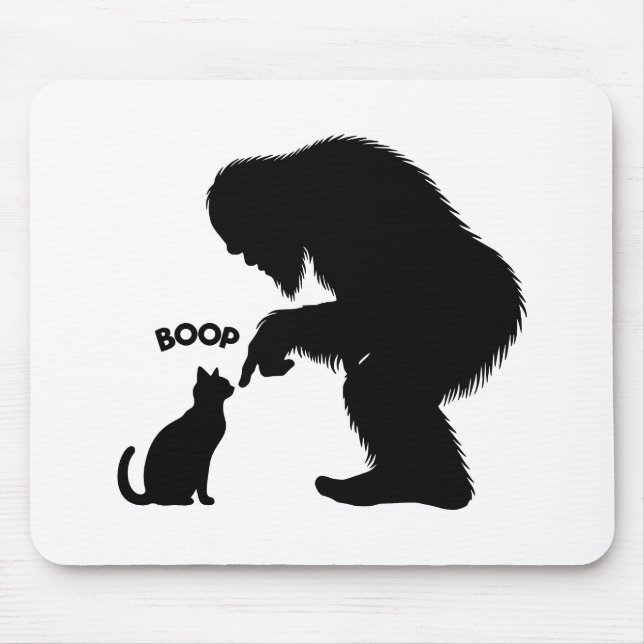 Bigfoot Sasquatch Cat Nose Boop Musmatta (Framsidan)