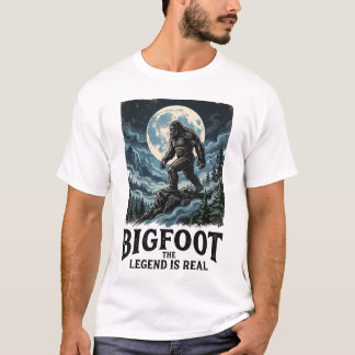 Bigfoot Sasquatch i skogen T Shirt