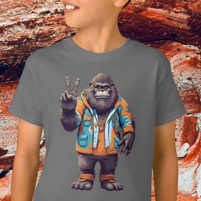Bigfoot Sasquatch med Fredstecken T Shirt (Skapare uppladdad)