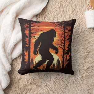 Bigfoot Sasquatch Skog Solnedgång Kudde