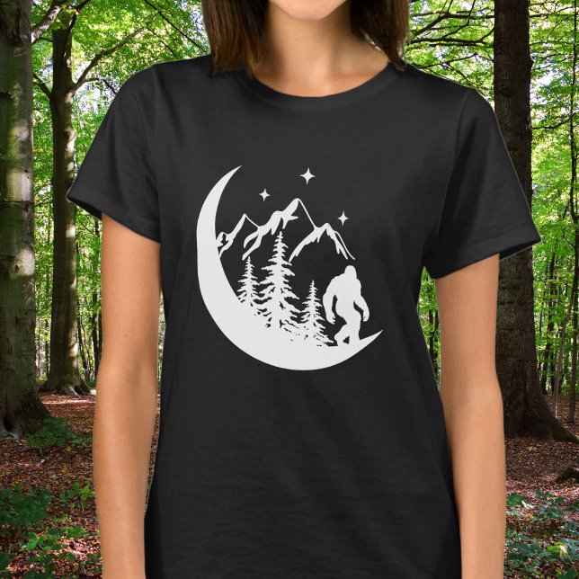BigFoot Sasquatch Squatchy Skog Berg Måne T Shirt (Skapare uppladdad)