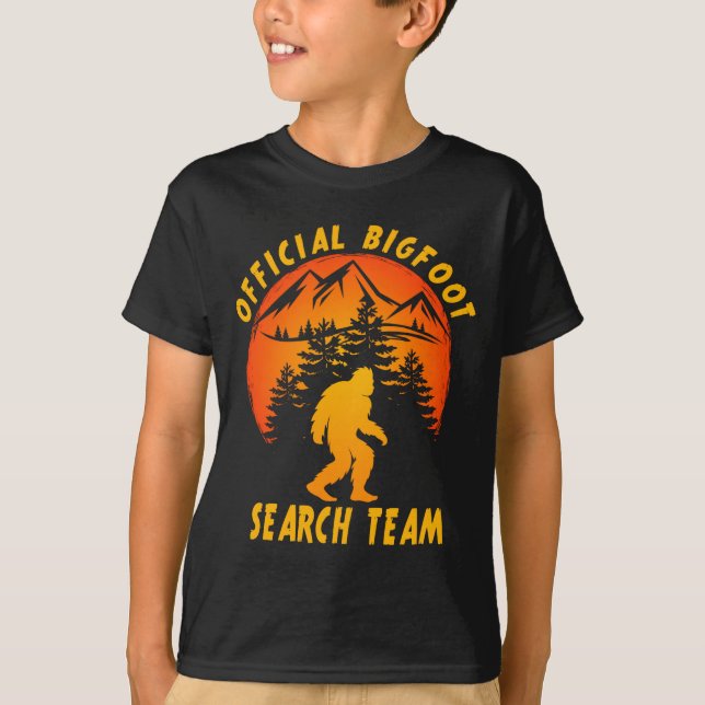 Bigfoot Search Team Sasquatch Yeti Funny  T Shirt (Framsida)