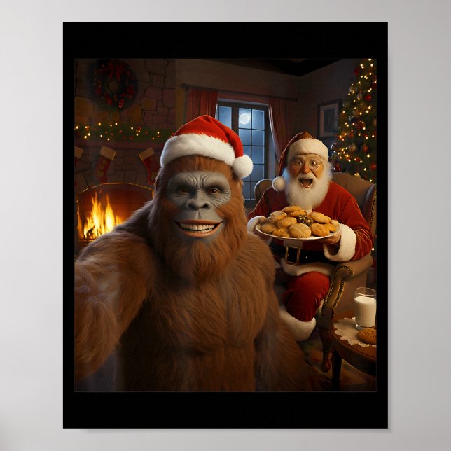 Bigfoot Selfie With Santa Claus Funny Christmas Me Poster (Framsidan)
