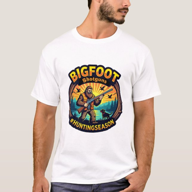 Bigfoot Shotguns #Huntingseason T Shirt (Framsida)