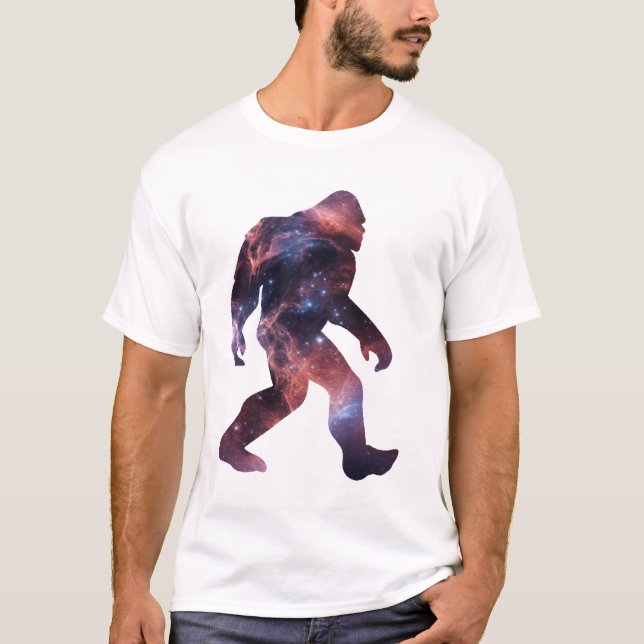 Bigfoot Siluett med Galax Interiör T Shirt (Framsida)