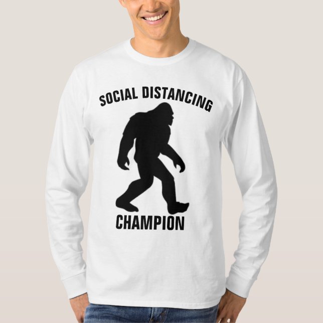 BIGFOOT SOCIAL AVSTÅND CHAMPION Funny T-shirts (Framsida)