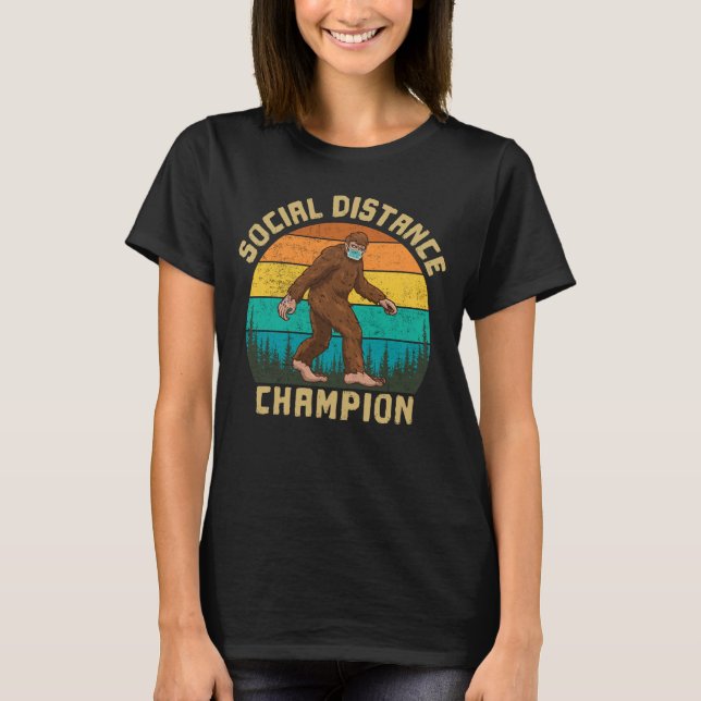 Bigfoot Social Avstånd Champion Introvert T Shirt (Framsida)