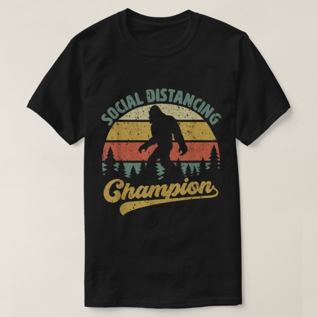 Bigfoot Social Distancing Champion Design T Shirt (Design framsida)