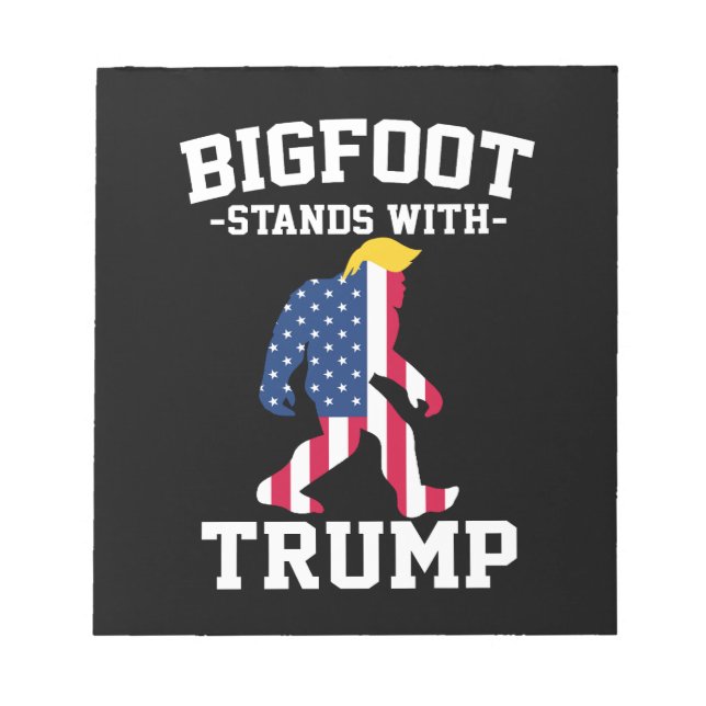 Bigfoot Stands med trumfkort 2024 Anteckningsblock (Framsida)