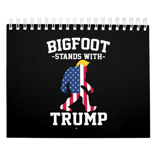 Bigfoot Stands med trumfkort 2024 Kalender (Omslag)