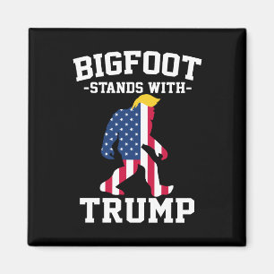 Bigfoot Stands med trumfkort 2024 Magnet