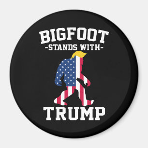 Bigfoot Stands med trumfkort 2024 Magnet