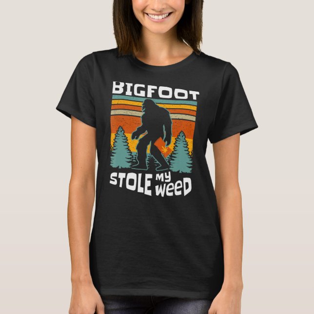 Bigfoot Stole My Ogräs Funny Retro Stoner Sasquatc T Shirt (Framsida)