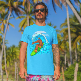 Bigfoot Surfing vid Vinkar Roligt Sasquatch T Shirt