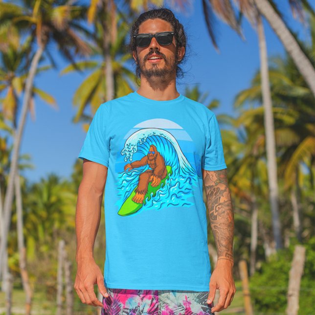 Bigfoot Surfing vid Vinkar Roligt Sasquatch T Shirt (Skapare uppladdad)