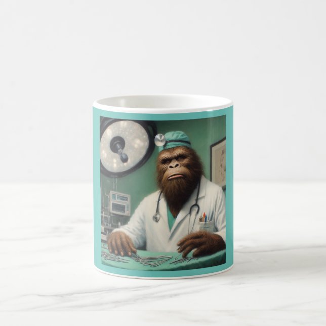 Bigfoot Surgeon Kaffemugg (Center)