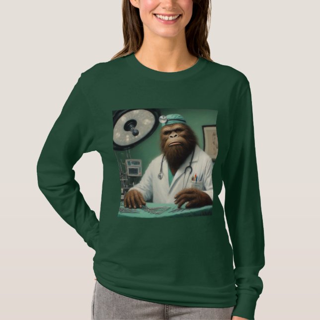 Bigfoot Surgeon T Shirt (Framsida)