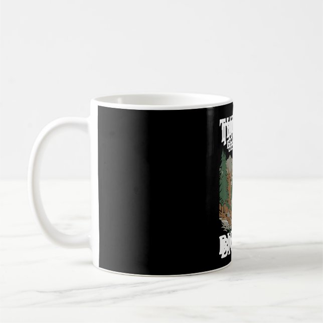 Bigfoot-troende flicka sasquatch skog kryptid för kaffemugg (Vänster)