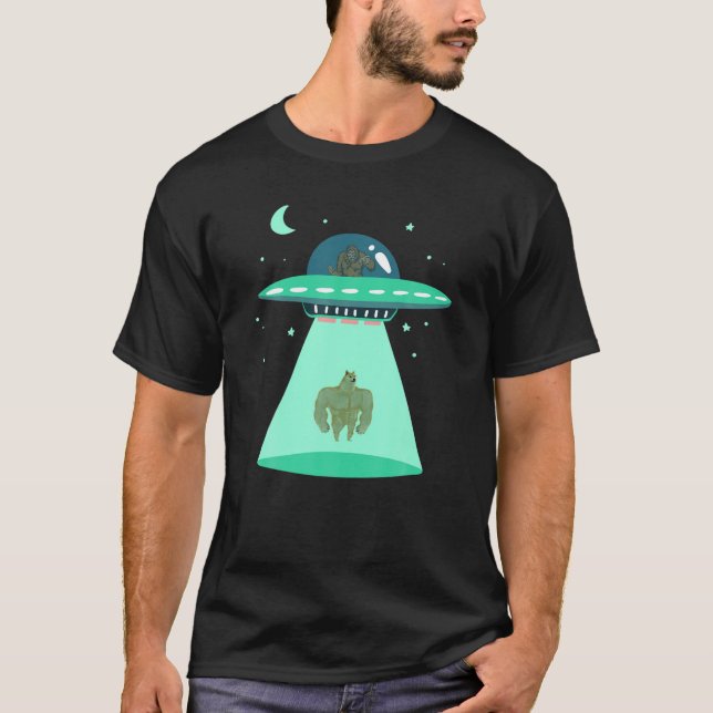 Bigfoot UFO Dogecoin Alien Abduction Funny Doge Co T Shirt (Framsida)