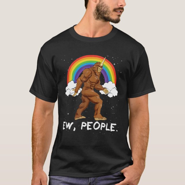 Bigfoot Unicorn Ew People Sasquatch Fantasy T Shirt (Framsida)