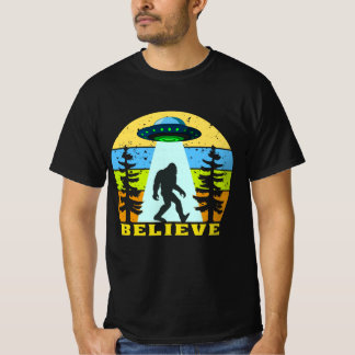 Bigfoot-utomjording T Shirt