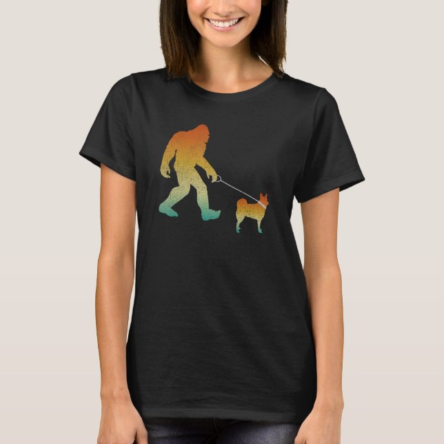 Bigfoot Walking Norsk Buhund Funny Sasquatch P T Shirt (Framsida)