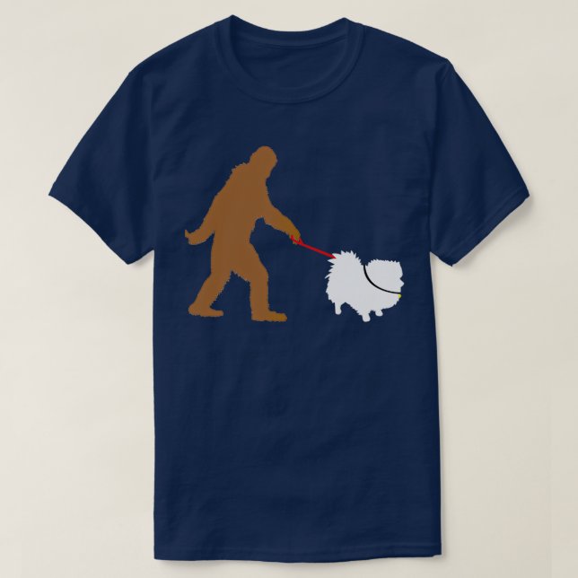 Bigfoot Walking Pomeranian Hund Sasquatch T Shirt (Design framsida)