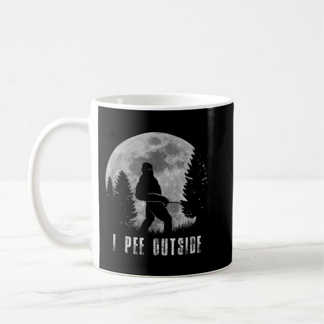 Bigfoot Yeti Måne Silhouette I Pee Exside Sasquat Kaffemugg (Vänster)