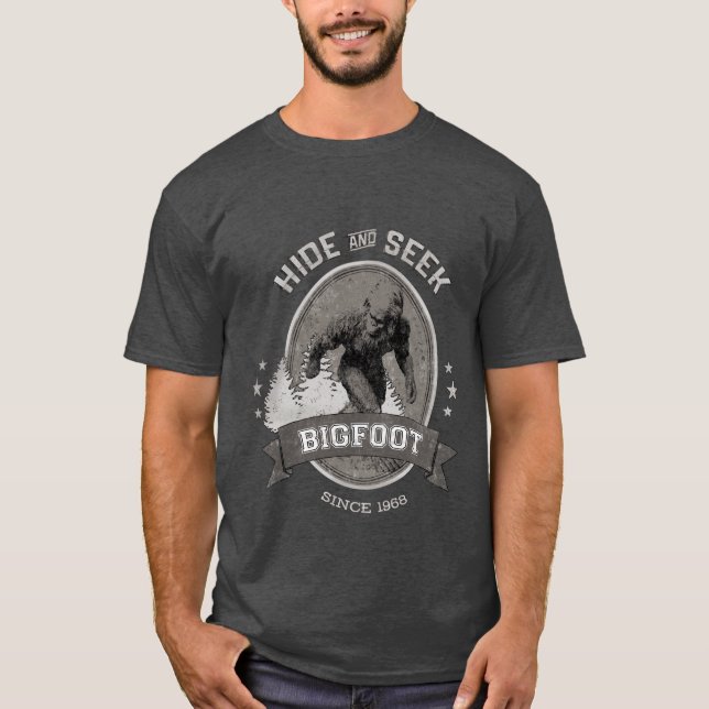 Bigfoot Yeti. Sasquatch. Retro Vintage. Tee (Framsida)