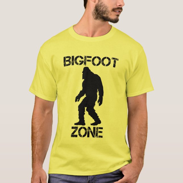 Bigfoot Zon Funny Bigfoot T Shirt (Framsida)