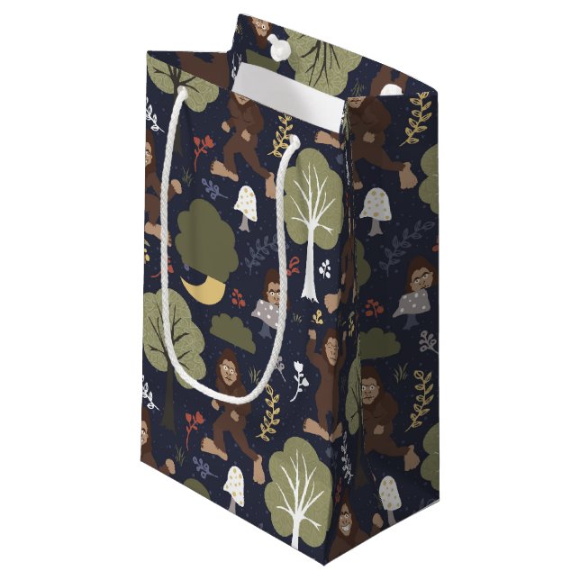 Bigfoots midnatt skogäventyr (Framsidan Vinklad)