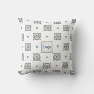 Bihandtecknad doodle med monogram kudde
