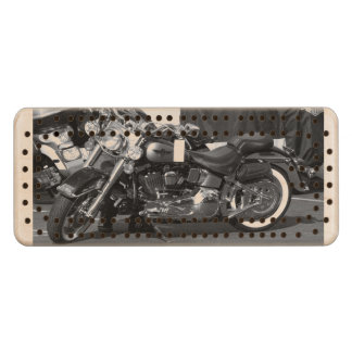 Biker Cribbage stiger ombord Cribbage Spel Av Lönnträ
