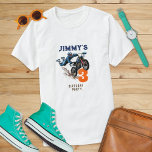 Biker Kid Dirt Stunt Bike Birthday T Shirt<br><div class="desc">Fira ditt barns speciella dag med en spännande biker temat födelsedagsfest! Våra inbjudningskort för personlig innehåller en stöttcykel, perfekt för din lilla bedövande firande. Inbjudan alla sina vänner och låt party börja! Med ett temat party kommer ditt barn och deras gäster att få en explosion och minnena kommer att räcka...</div>