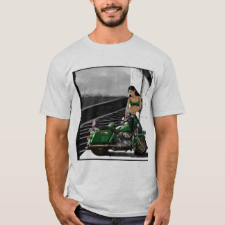 Bikerflickor rider hårt t-shirt