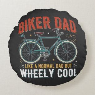 Bikerpappa som en vanlig pappa men rullande cool rund kudde