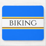 BIKING Roligt Bright Blue Gult White Tävla Rand Musmatta<br><div class="desc">Den här utomhusdesignen av roligten har ett klassenligt, modernt svart teckensnitt inuti ett vitt mittstycke rand som markerats med svart, gult och orange streck på en ljusblå bakgrund med BIKING skriven över hela designen. Gör det till din egen: Både mittpunkten rand färg och bakgrunden färg i denna design kan anpassas/ändras...</div>