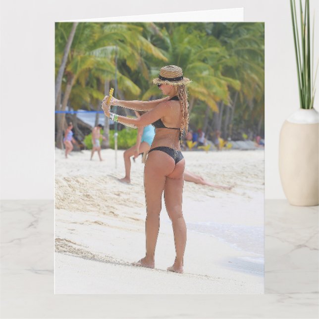 BIKINI BIG GRUND GIRL FUNNY FÖDELSEDAGSKORT KORT (Framsida)