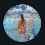Bikini Girl Thunder_Cove Darttavla<br><div class="desc">badbabyn i det långa bikini-sjölandskapet anpassar sig med ditt eget hälsning,  namn,  meddelande osv.</div>