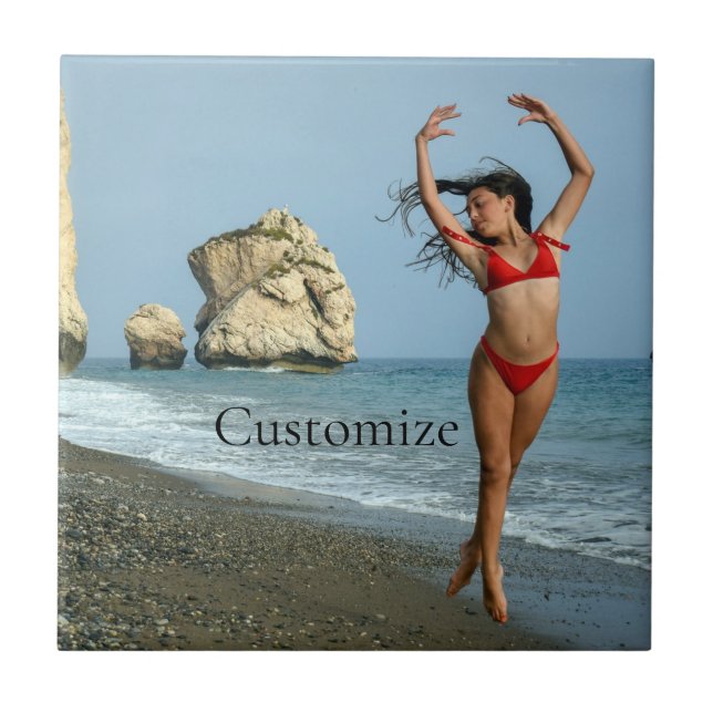 Bikini Model Dancing Thunder_Cove Kakelplatta (Framsidan)