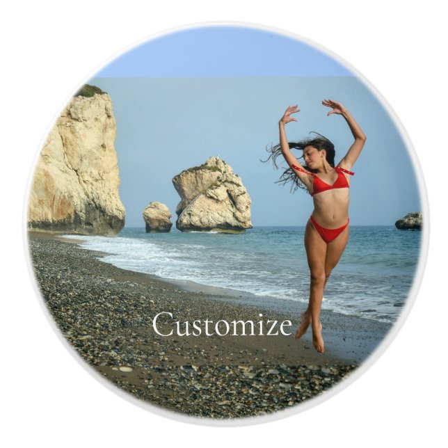 Bikini Model Dancing Thunder_Cove Knopp (Framsidan)